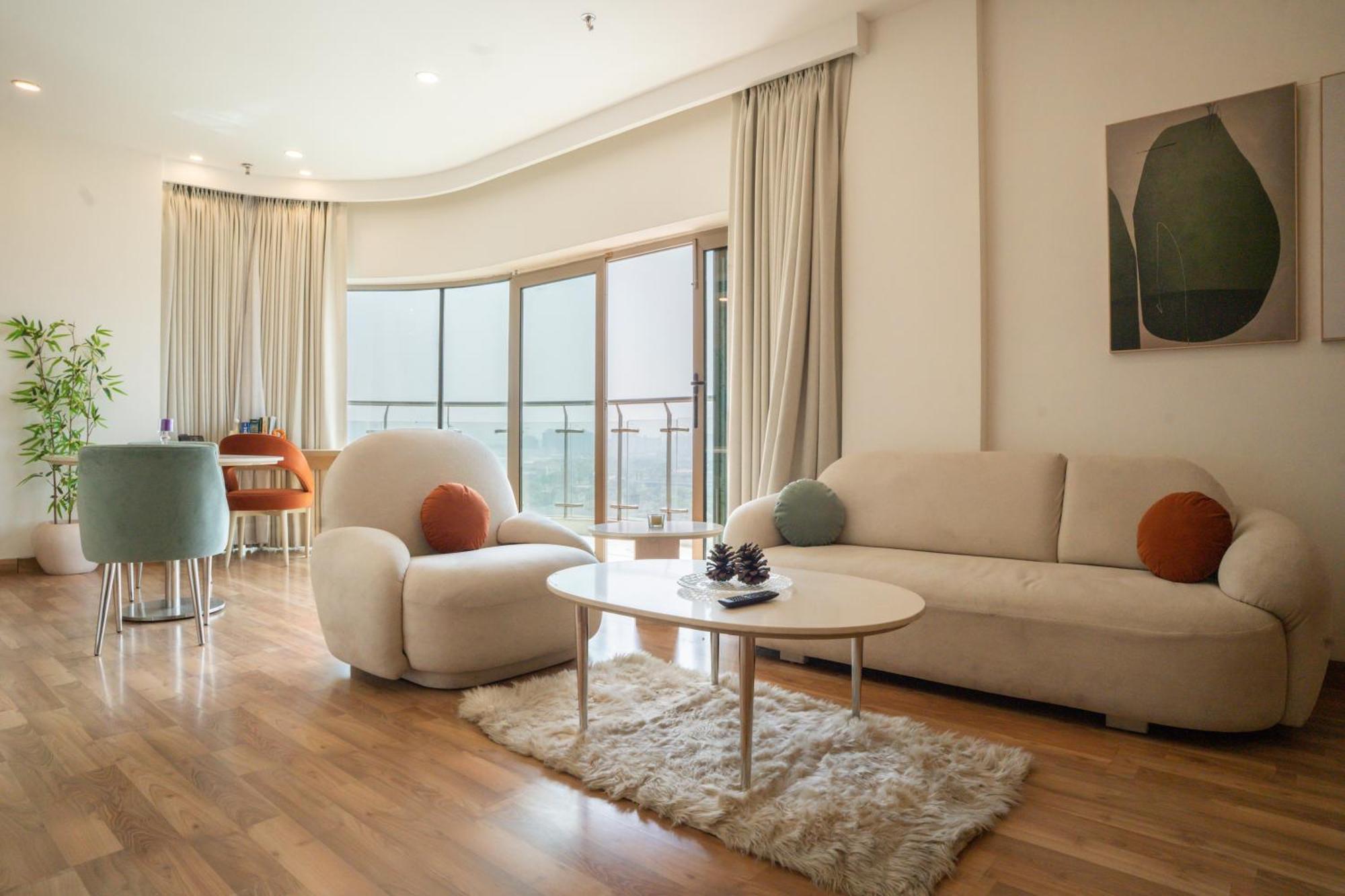 Ar Suites Klj Square Gurgaon Ngoại thất bức ảnh