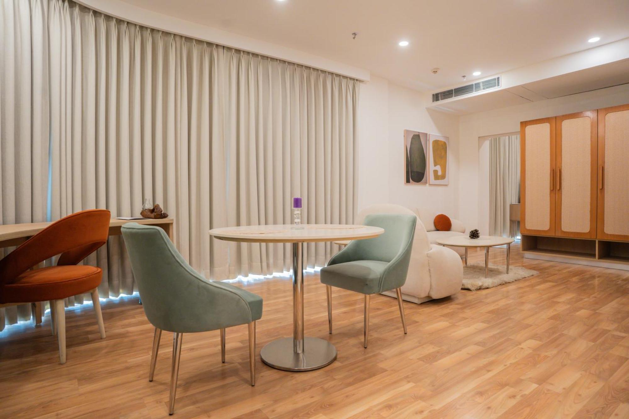 Ar Suites Klj Square Gurgaon Ngoại thất bức ảnh