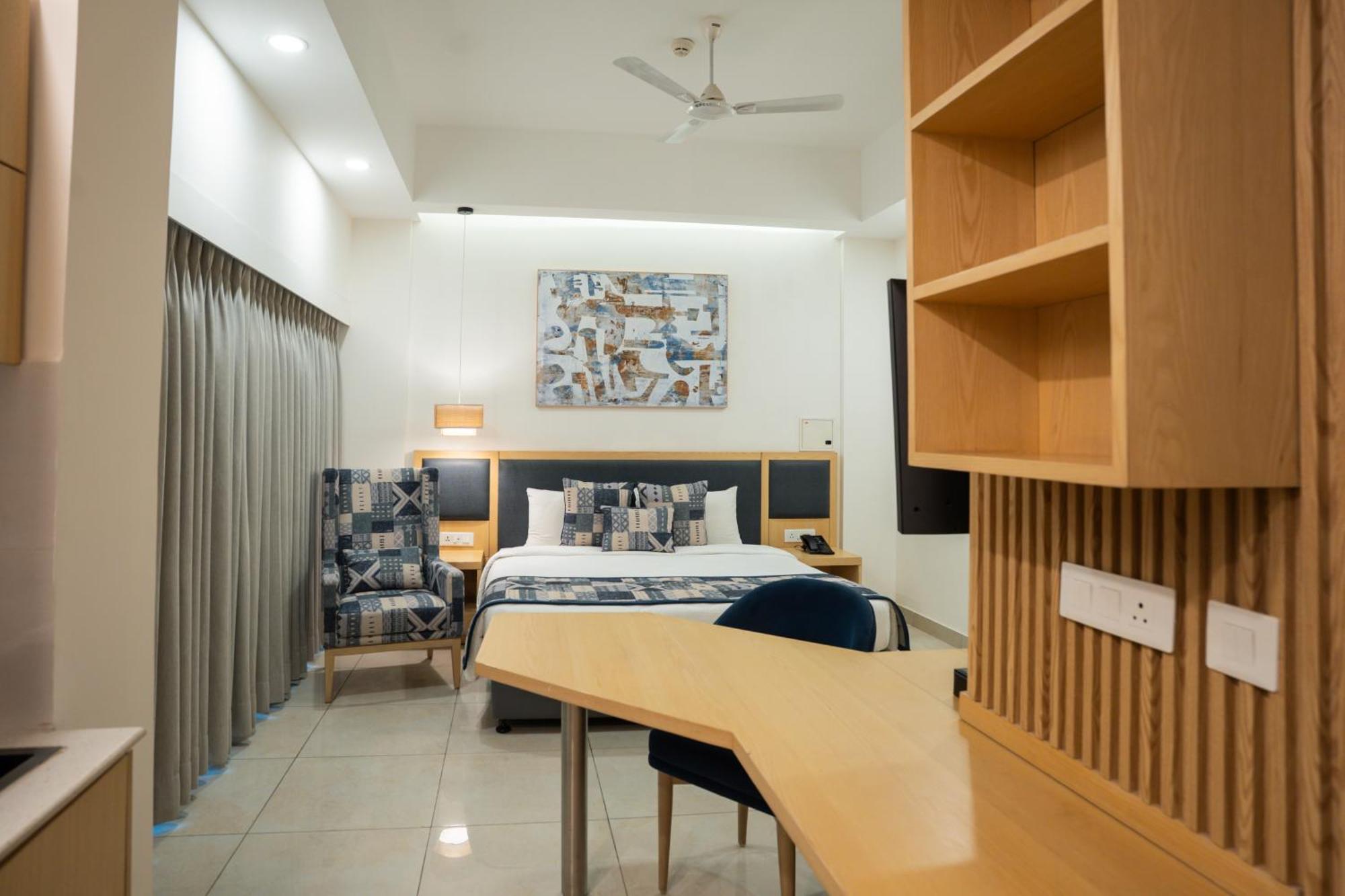 Ar Suites Klj Square Gurgaon Ngoại thất bức ảnh